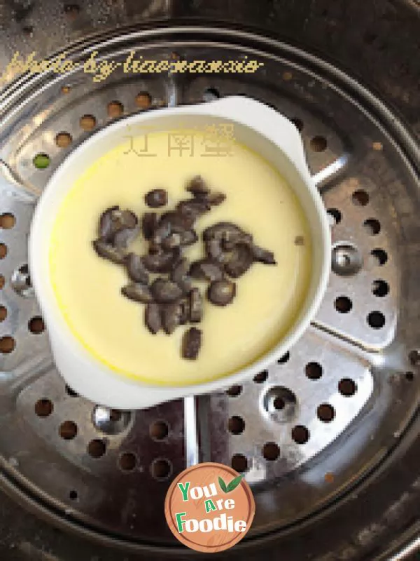 Stewed egg with sea cucumber