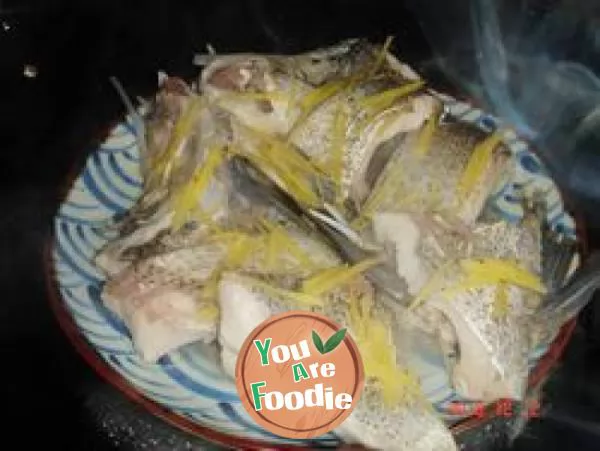 Simple fish belly with pepper rings