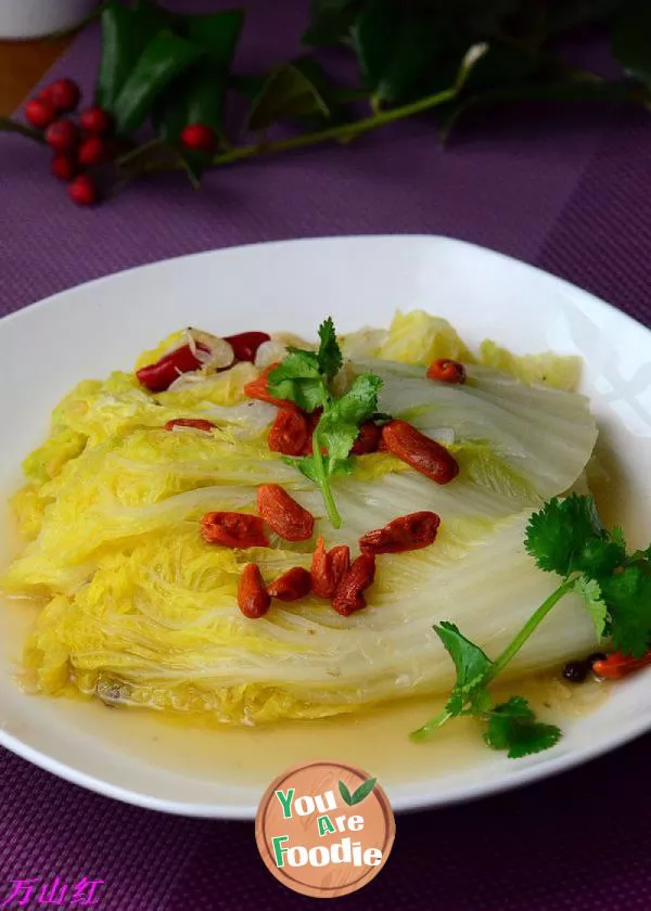 Stewed Chinese cabbage with Chinese wolfberry