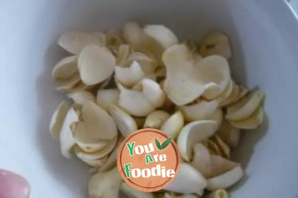 Sauteed Lily Bulbs and Celery