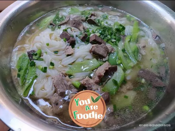 Stewed pork liver, loofah and beef red powder