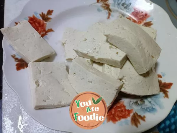 Mixed tofu with scallions