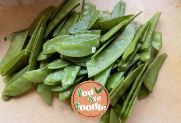 Stir fried lotus beans with minced garlic
