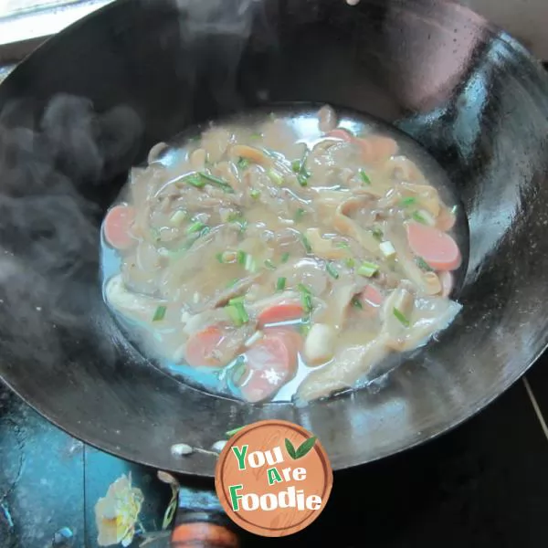 Ham and mushroom soup