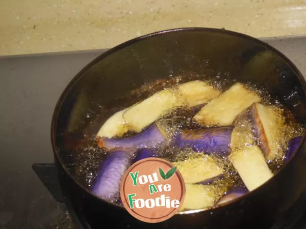 Braised beans with eggplant