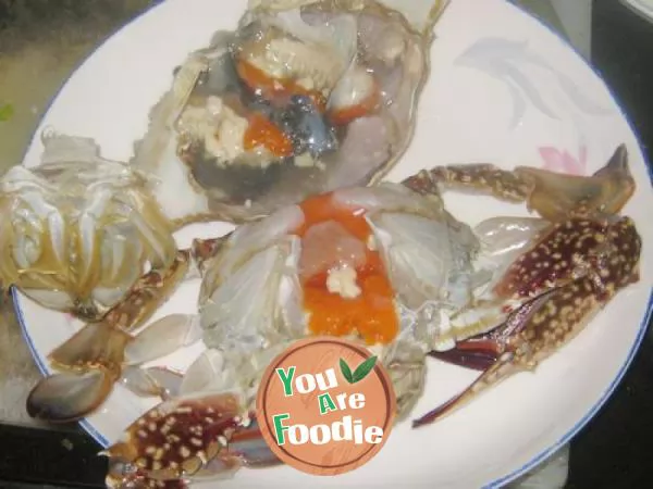 Steamed vermicelli with red paste crab