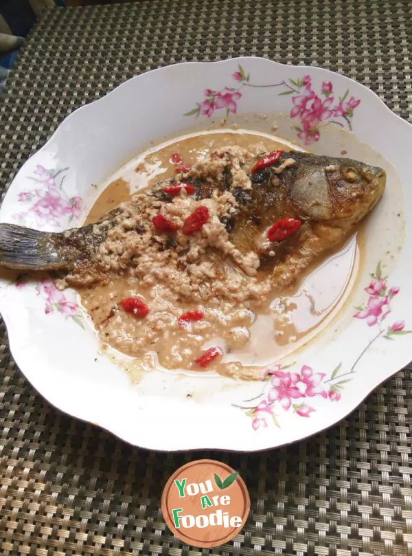 Crucian carp with fermented grains