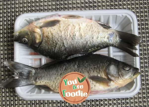 Crucian carp with fermented grains