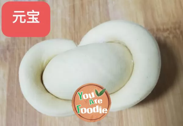 Yuanbao steamed bun