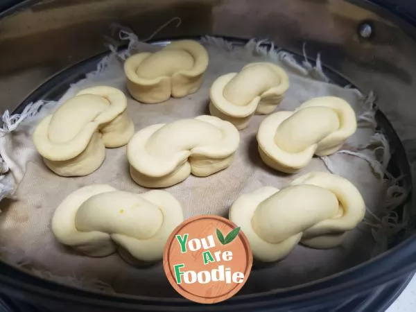 Yuanbao steamed bun