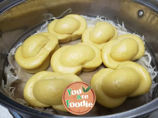Yuanbao steamed bun