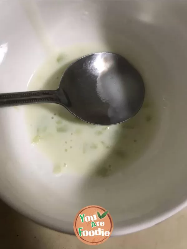 Kiwi milk fragrant tower