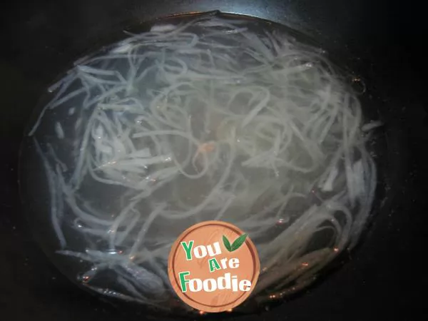 White radish and vermicelli soup