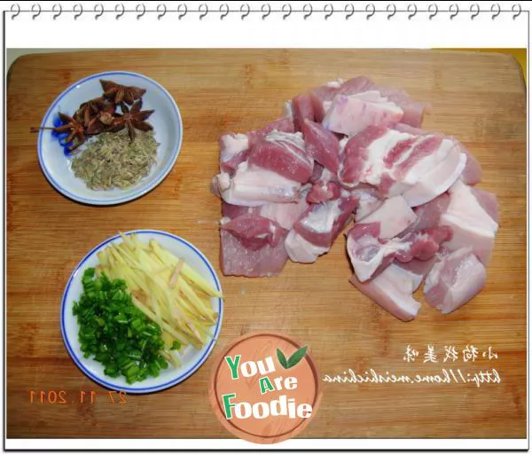 Braised pork in brown sauce
