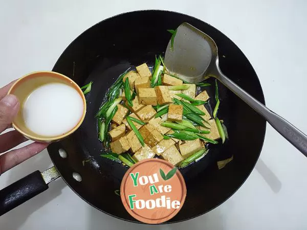 Braised Tofu with green garlic