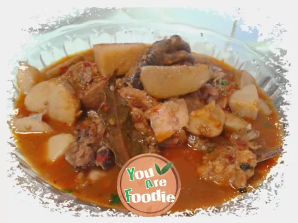 Sichuan cuisine • braised chicken with Taro (braised chicken with taro)