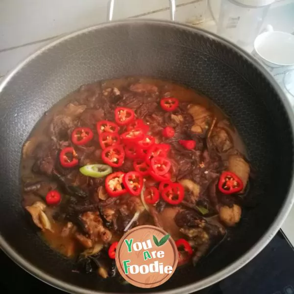 Stewed chicken with mushroom