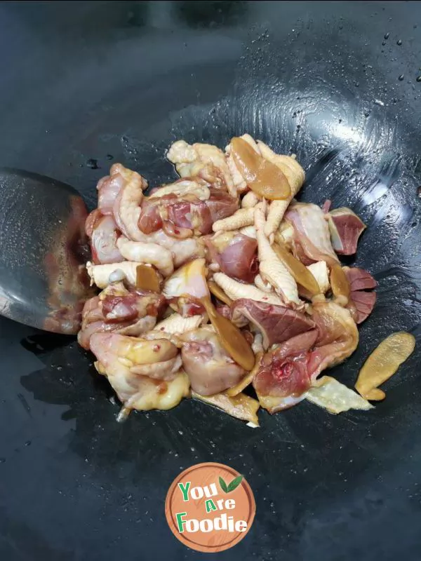 Steamed chicken with Pleurotus eryngii