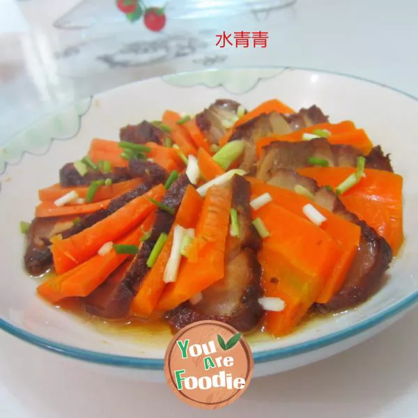 Steamed carrot with bacon