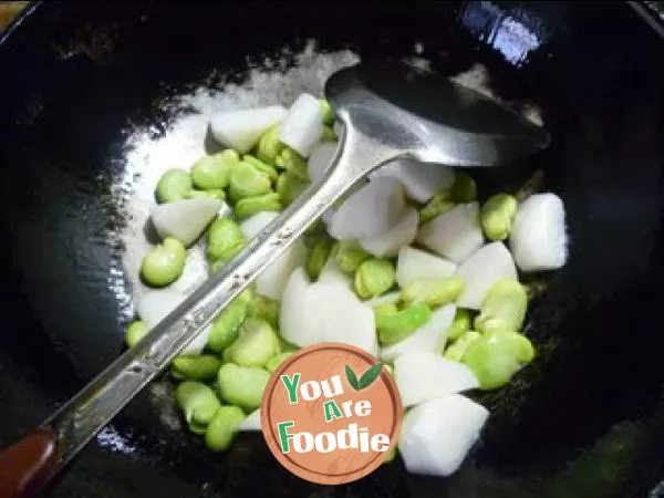 Fried yam with broad bean