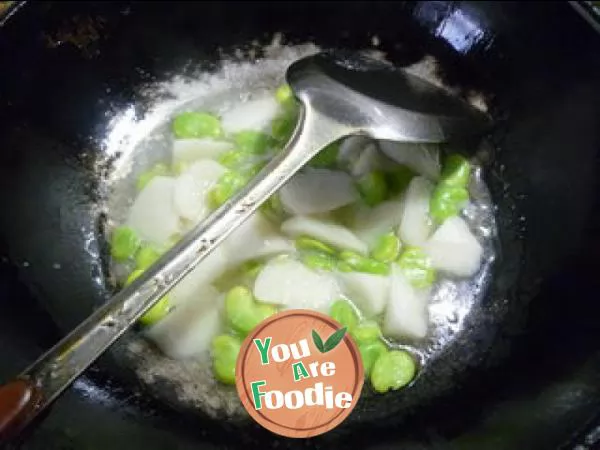 Fried yam with broad bean
