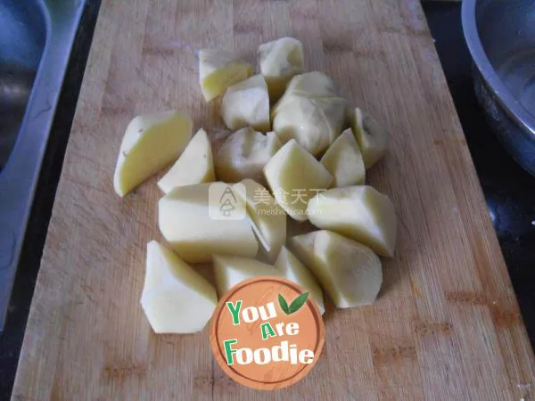 Braised potato with chicken