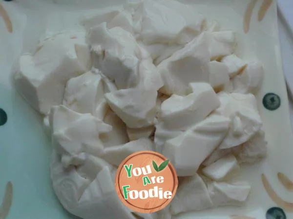 [preserved egg mixed with tofu] a good tonic and brain tonic product