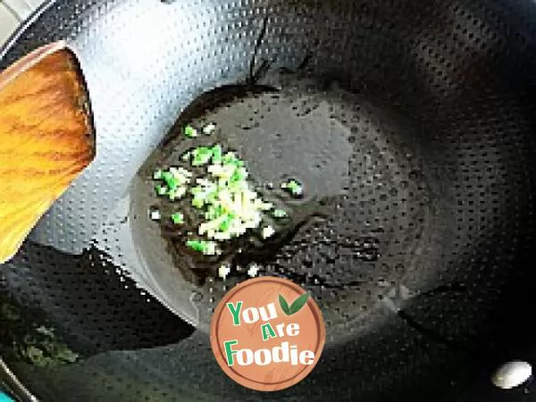 Shepherd's purse broad bean tofu soup