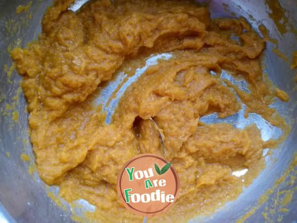 Pumpkin steamed bread