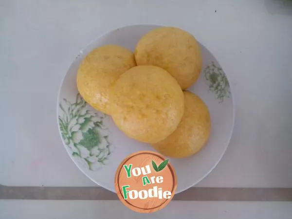 Pumpkin steamed bread