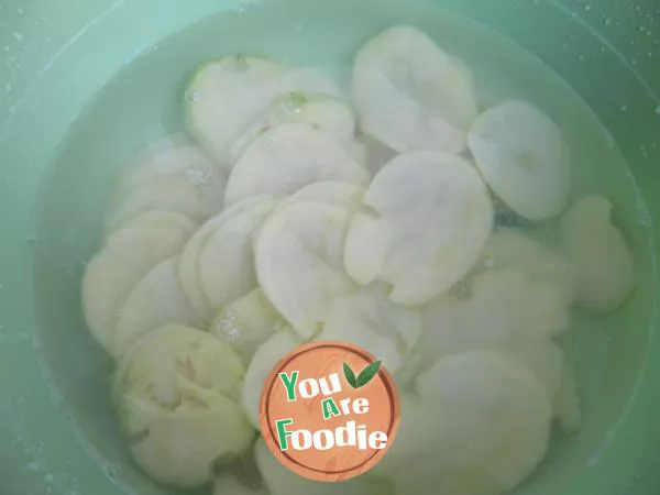 Salt and pepper potato chips