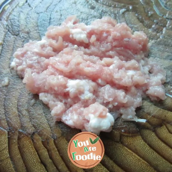 Boiled noodles with Flammulina velutipes