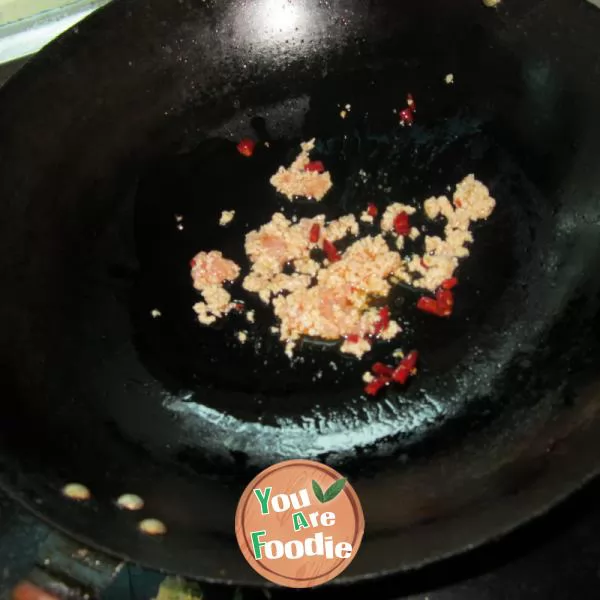 Boiled noodles with Flammulina velutipes