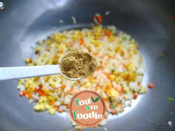 The simpler the more delicious -- fried rice with carrot and egg