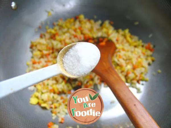 The simpler the more delicious -- fried rice with carrot and egg
