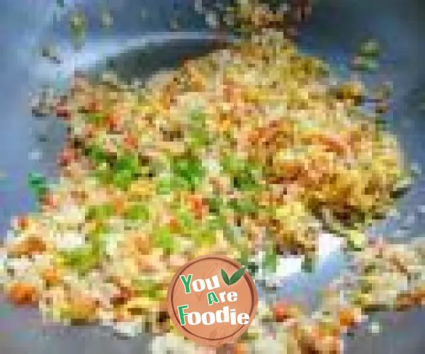 The simpler the more delicious -- fried rice with carrot and egg