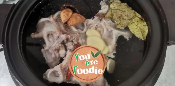 Mutton bone and vermicelli soup