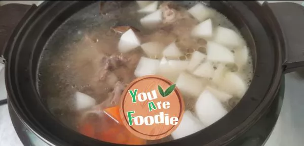 Mutton bone and vermicelli soup