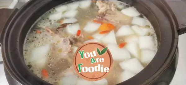 Mutton bone and vermicelli soup