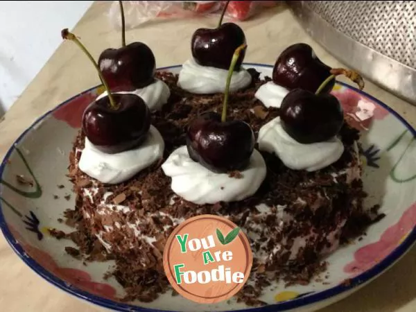 Classic-cake-popular----Black-Forest-Cake
