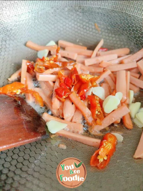 Fried ham sausage with cucumber