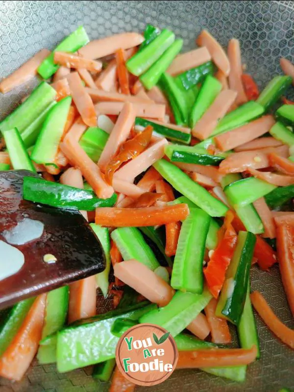 Fried ham sausage with cucumber