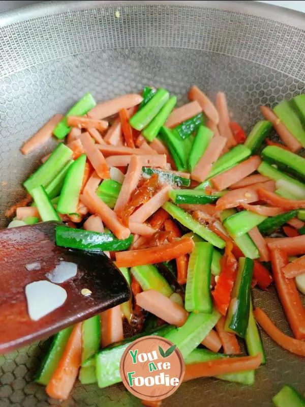 Fried ham sausage with cucumber