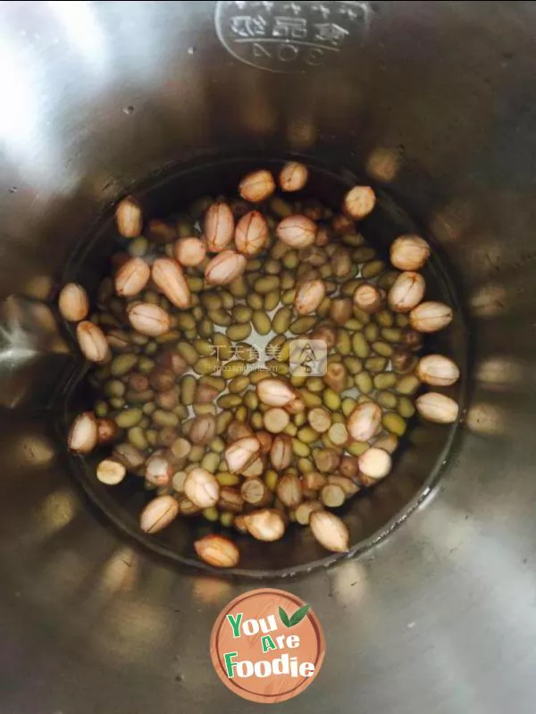 Peanut soybean milk
