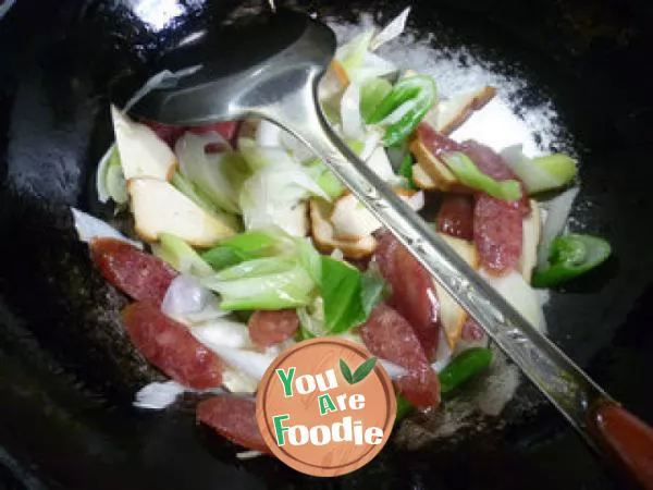 Fried scallion with dried sausage