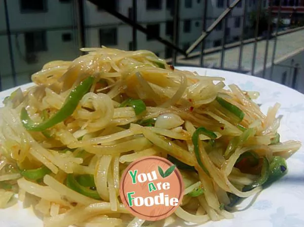Shredded potato with green pepper