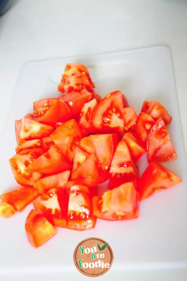Wonton skin with tomato juice