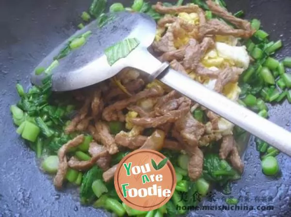 Fried rice with shredded rape and double yellow eggs