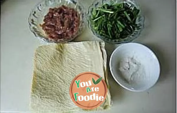 Bean skin spring rolls