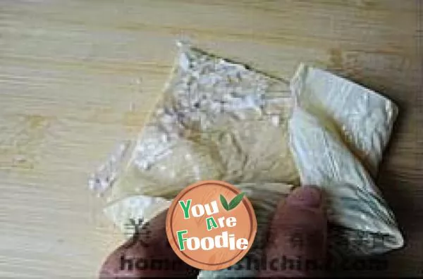 Bean skin spring rolls